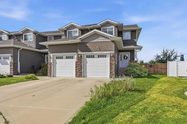8 Rowberry Court , Sylvan Lake