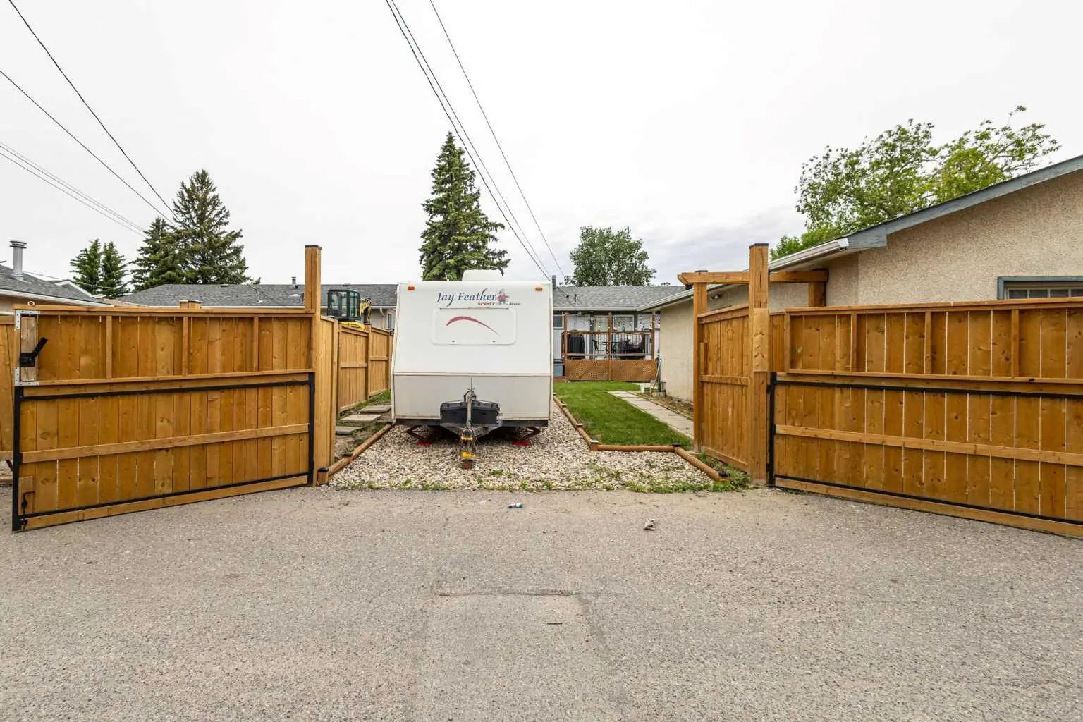 100 Marbrooke Circle Northeast, Calgary – Residential Detached Listing Photo 37
