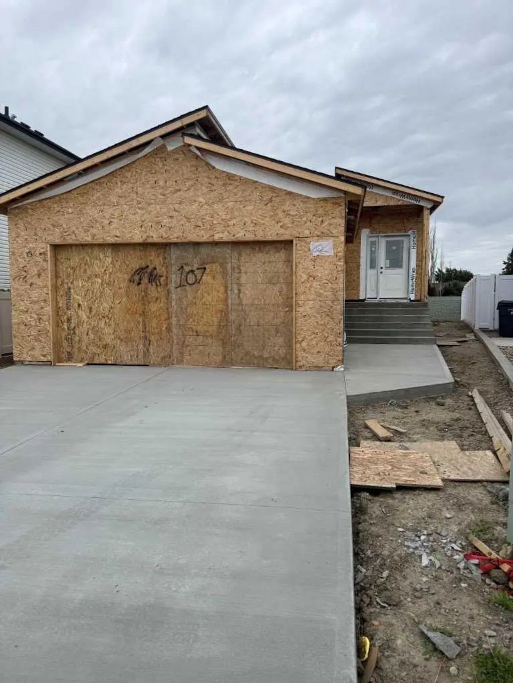 107 Sierra Road Sw, Medicine Hat