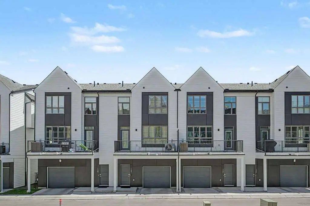 140 Sovereign Common Sw, Calgary