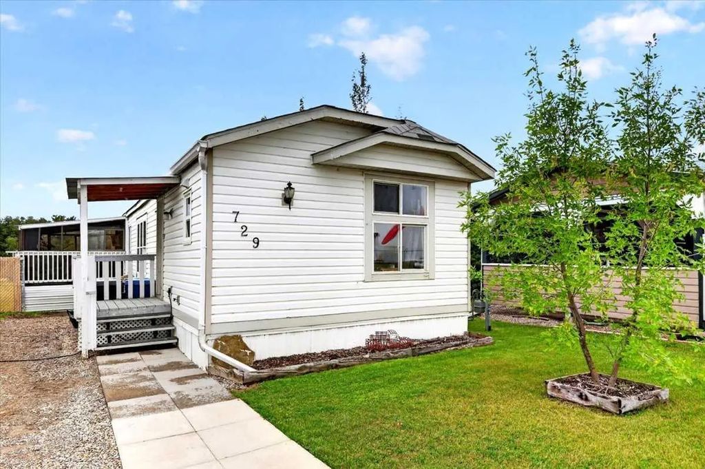 729 Highfield Drive , Carstairs