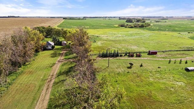 38339 Rr 195  , Rural Stettler No. 6, County of