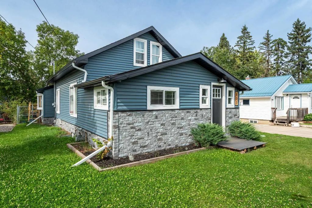 813 8 Avenue Ne, Three Hills