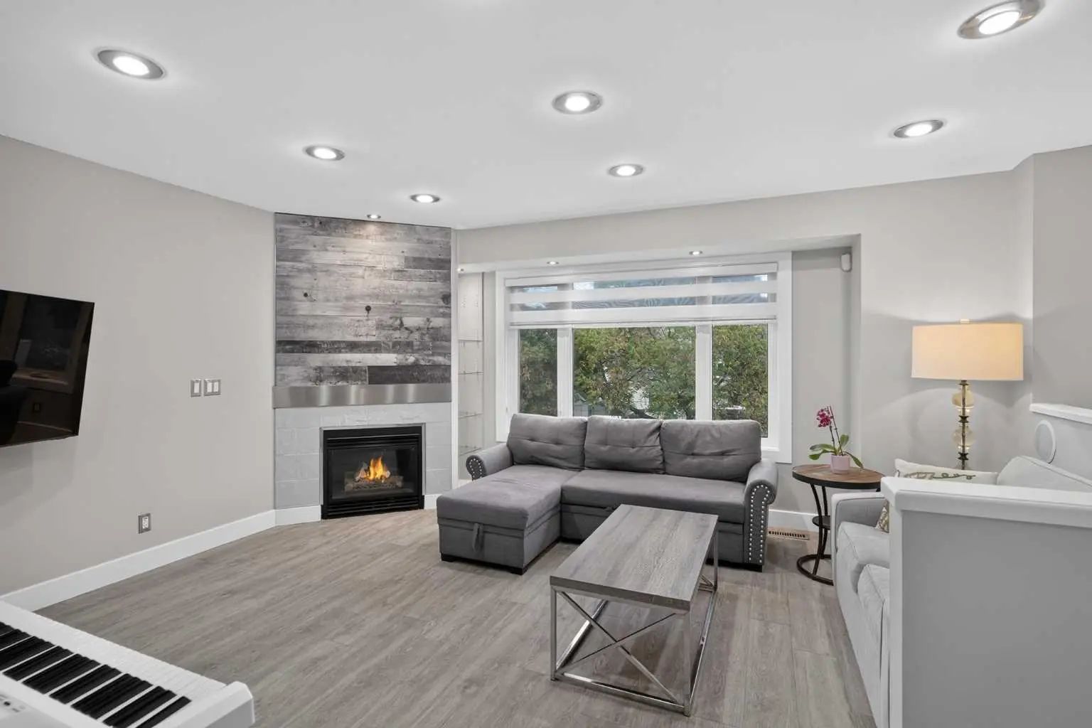 2732 16 Street Southwest, Calgary – Residential Row/Townhouse Listing Photo 2