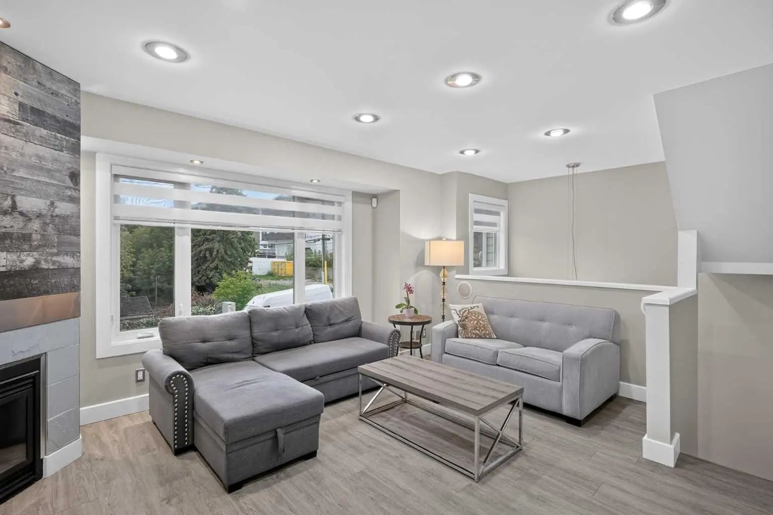 2732 16 Street Southwest, Calgary – Residential Row/Townhouse Listing Photo 3