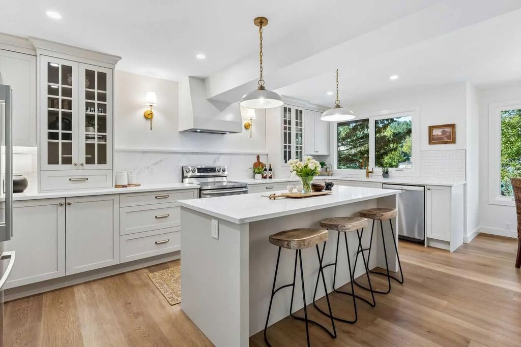 82 Point Drive Nw, Calgary