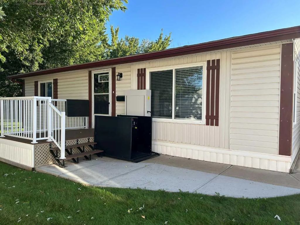 34 1600 Strachan Road Se, Medicine Hat