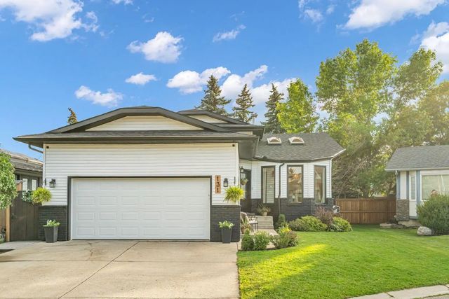 131 Douglas Woods Place Se, Calgary