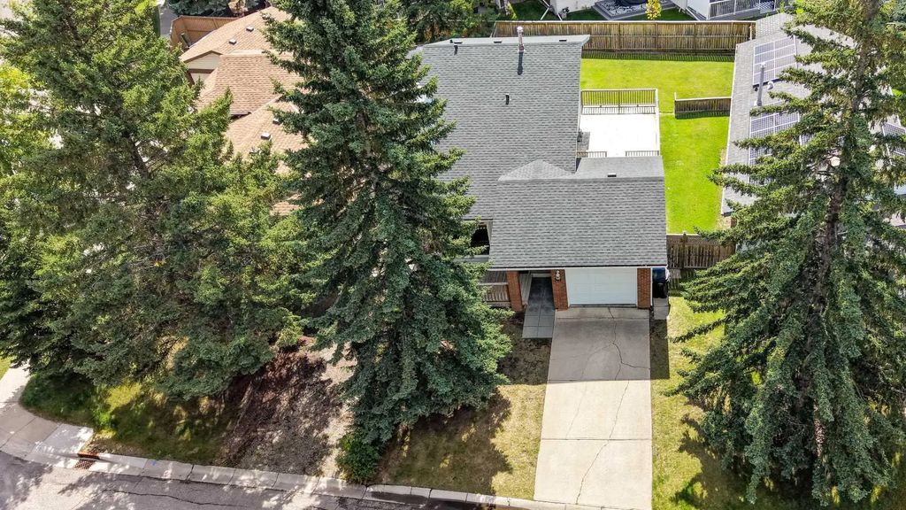 367 Woodridge Place Sw, Calgary