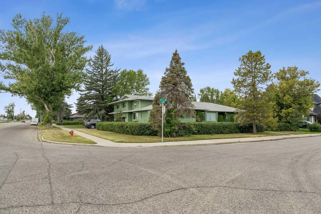 5015 15 Street Sw, Calgary