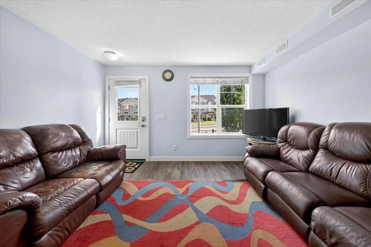 171 Evanscrest Gardens Northwest, Calgary – Residential Row/Townhouse Listing Photo 4