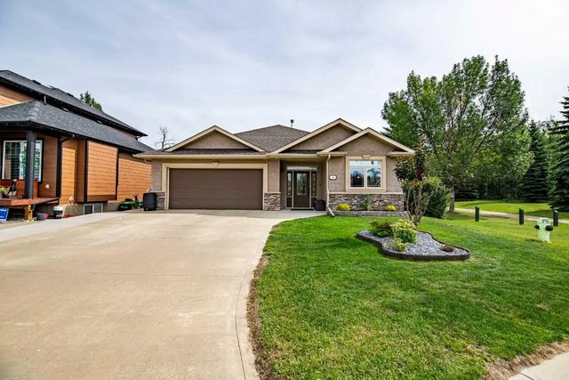 40 Aspen Heights Way , Innisfail