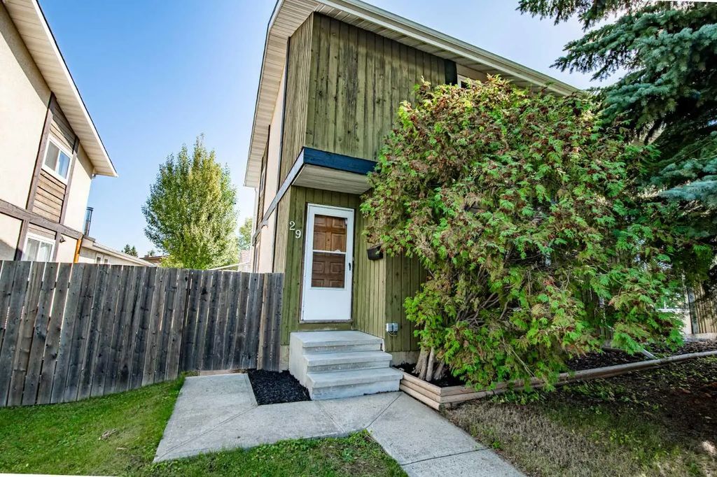 29 Abbott Close , Red Deer
