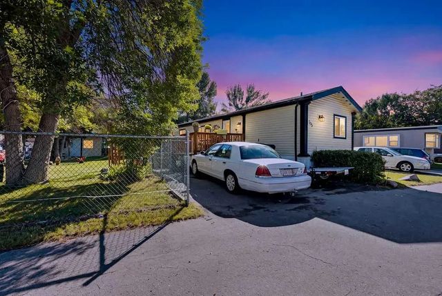 105 6724 17 Avenue Se, Calgary