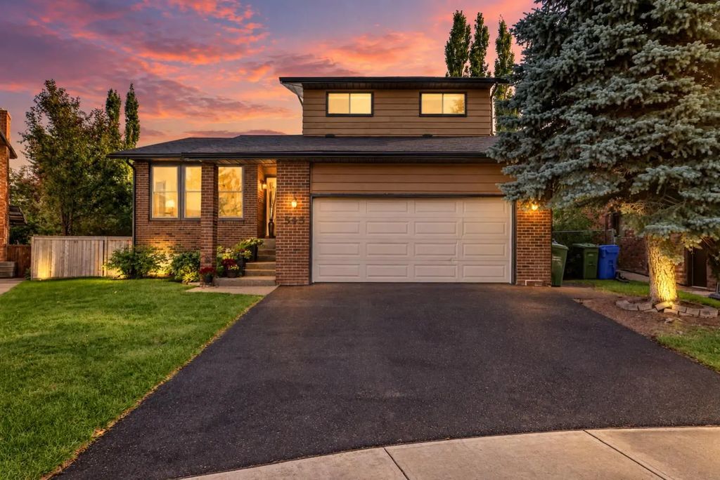 343 Berkshire Place Nw, Calgary
