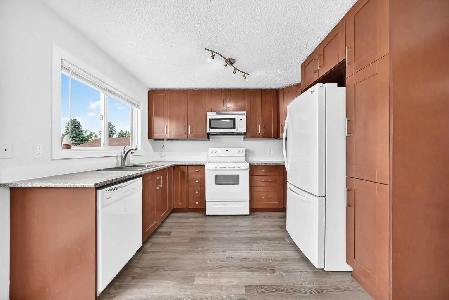 4351 58 Street Northeast, Calgary – Residential Detached Listing Photo 3