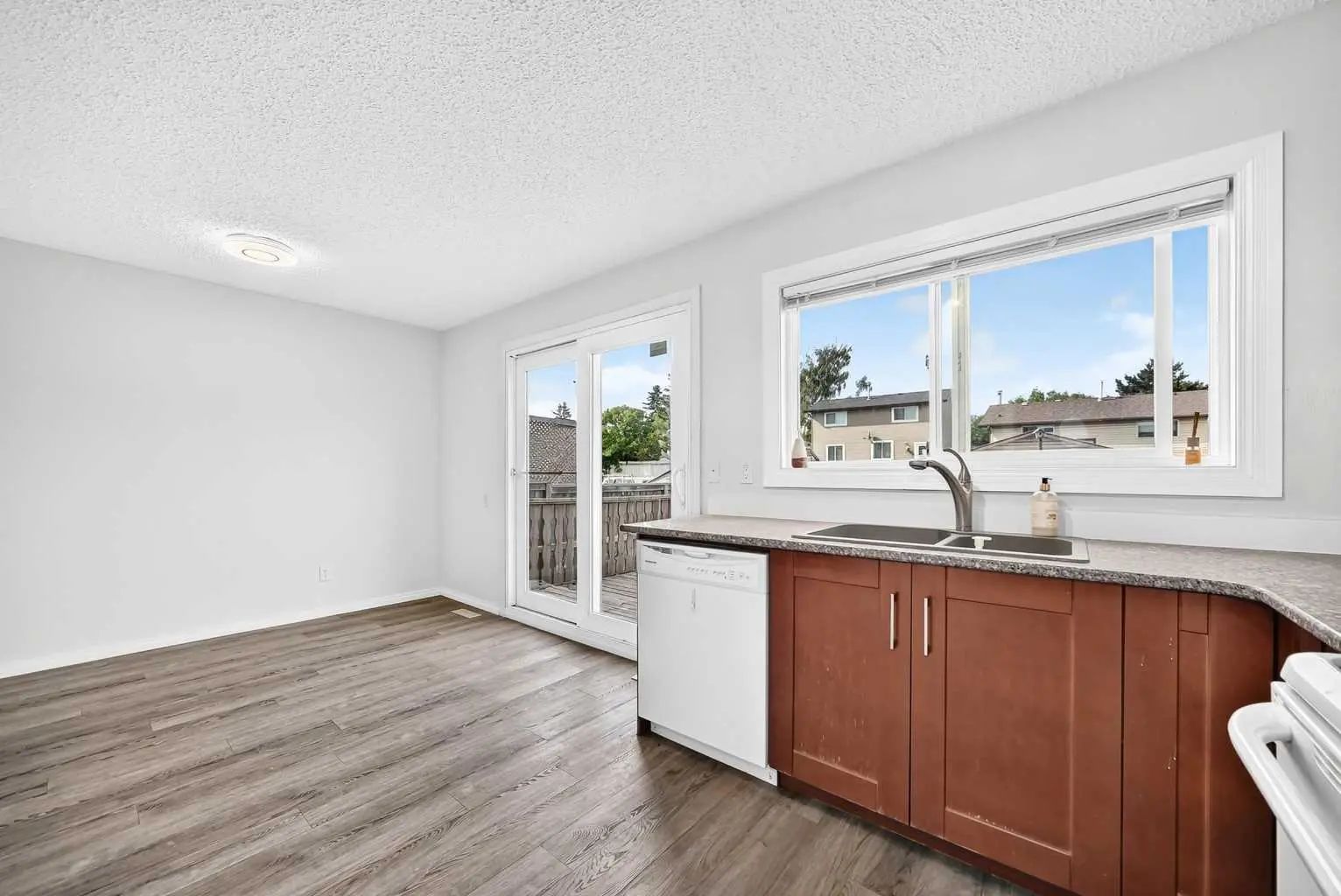 4351 58 Street Northeast, Calgary – Residential Detached Listing Photo 5