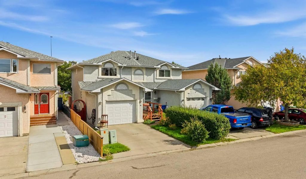 28 Martinglen Way Ne, Calgary