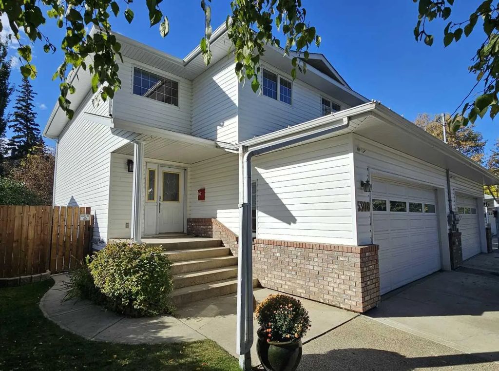 5308 46 Avenue , Red Deer