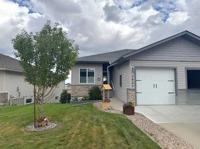 3807 75 Street , Camrose