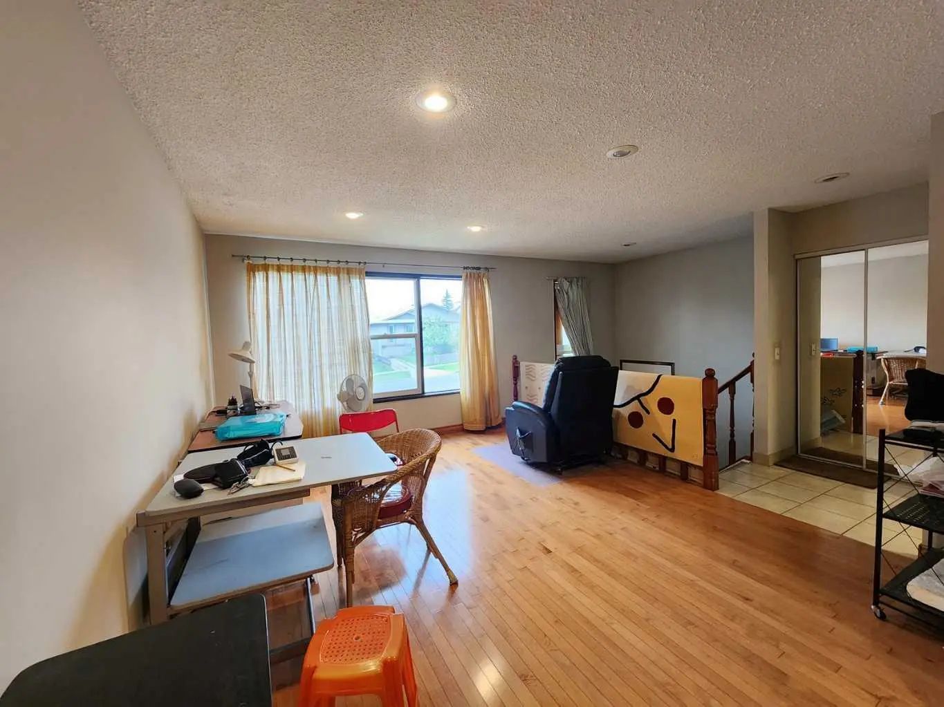 8329 Centre Street Northwest, Calgary – Residential Semi Detached (Half Duplex) Listing Photo 4
