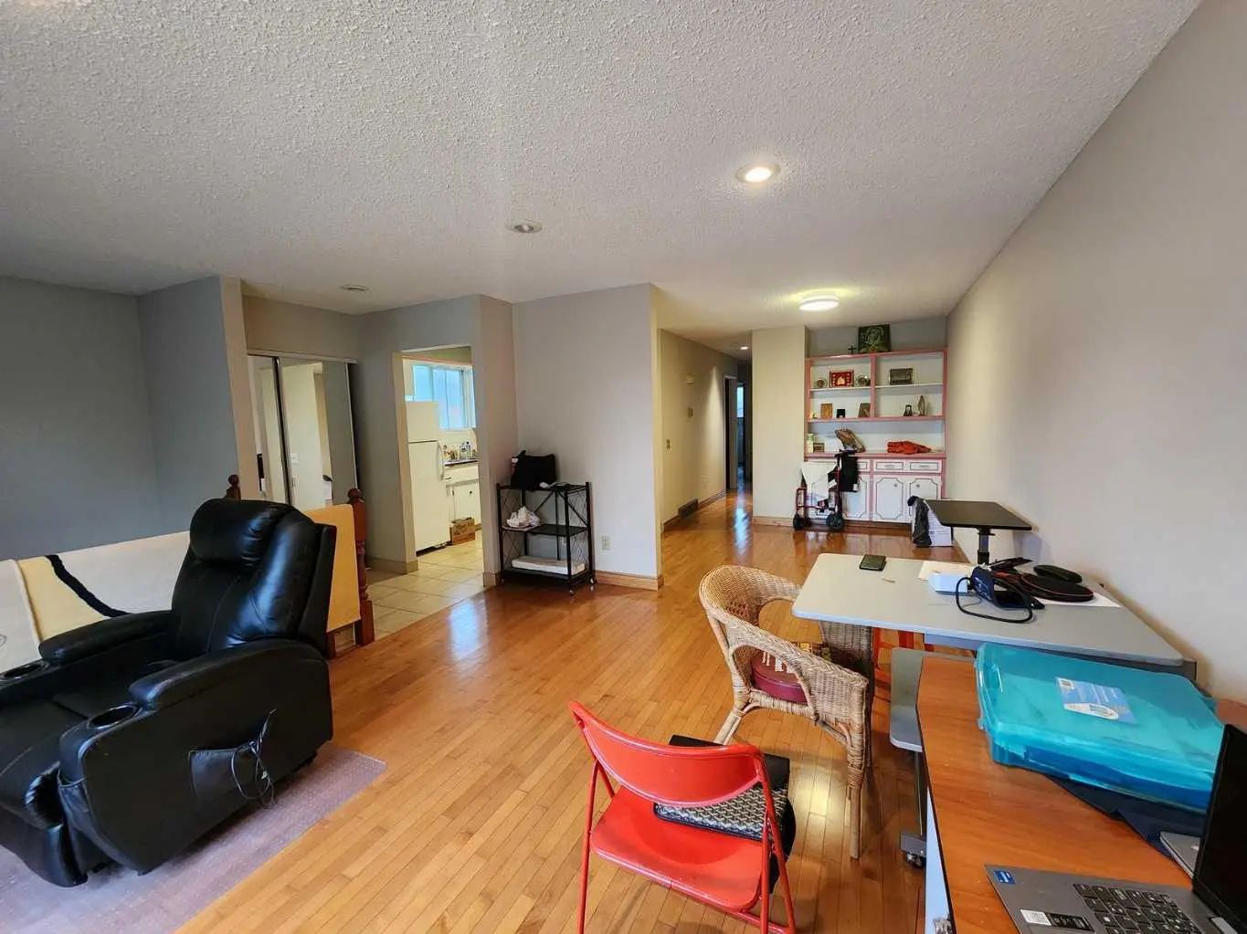 8329 Centre Street Northwest, Calgary – Residential Semi Detached (Half Duplex) Listing Photo 7
