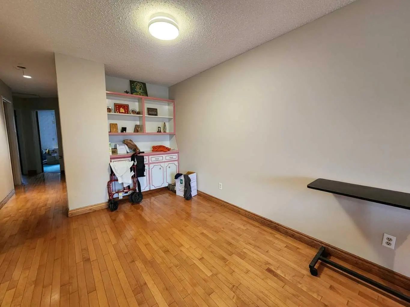 8329 Centre Street Northwest, Calgary – Residential Semi Detached (Half Duplex) Listing Photo 8