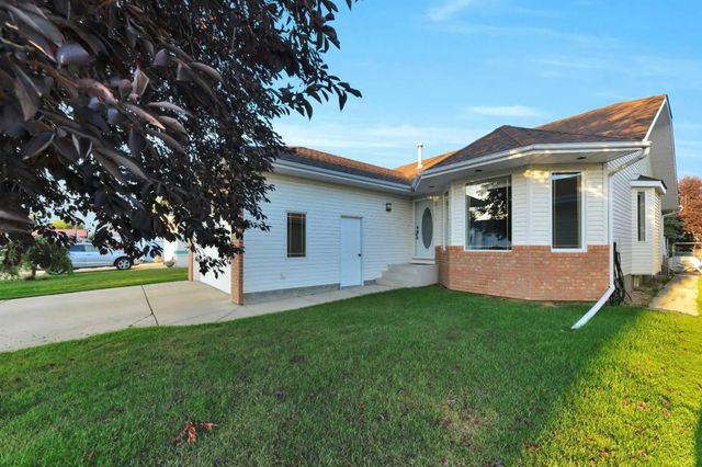 11 Detlor Close , Red Deer