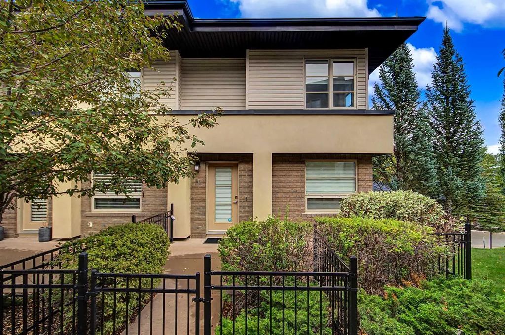 41 Aspen Hills Common Sw, Calgary