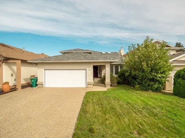 309 Coachwood Point W, Lethbridge