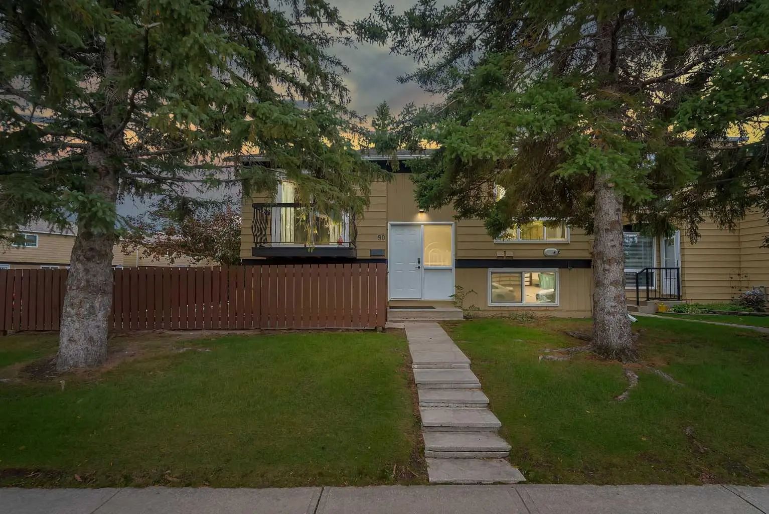 90 7205 4 Street Northeast, Calgary – Residential Row/Townhouse Listing Photo 3
