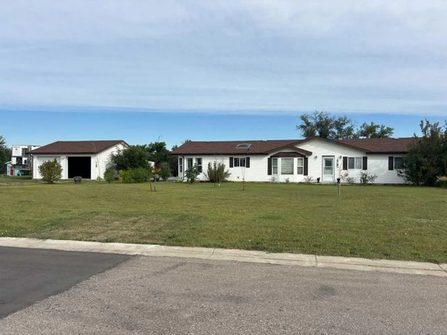 109 5 Ave  , Stirling