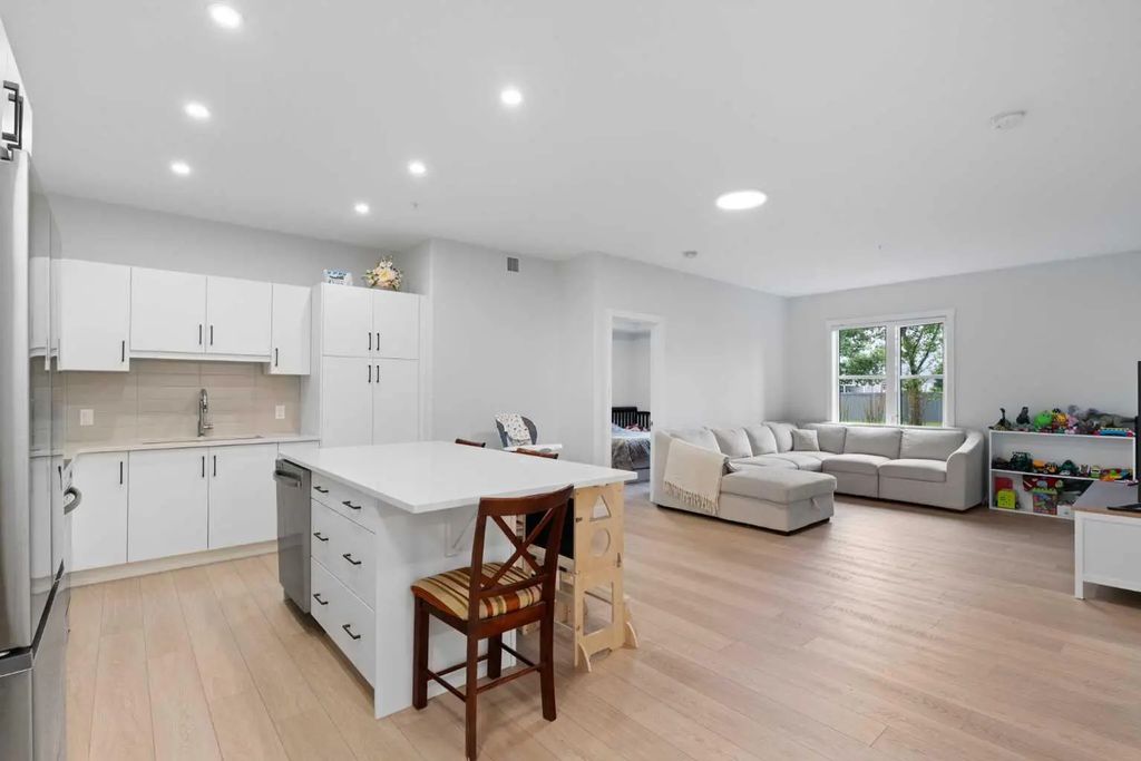 1112 81 Arbour Lake View Nw, Calgary