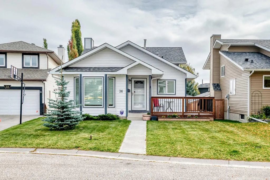 36 Sandpiper Way Nw, Calgary