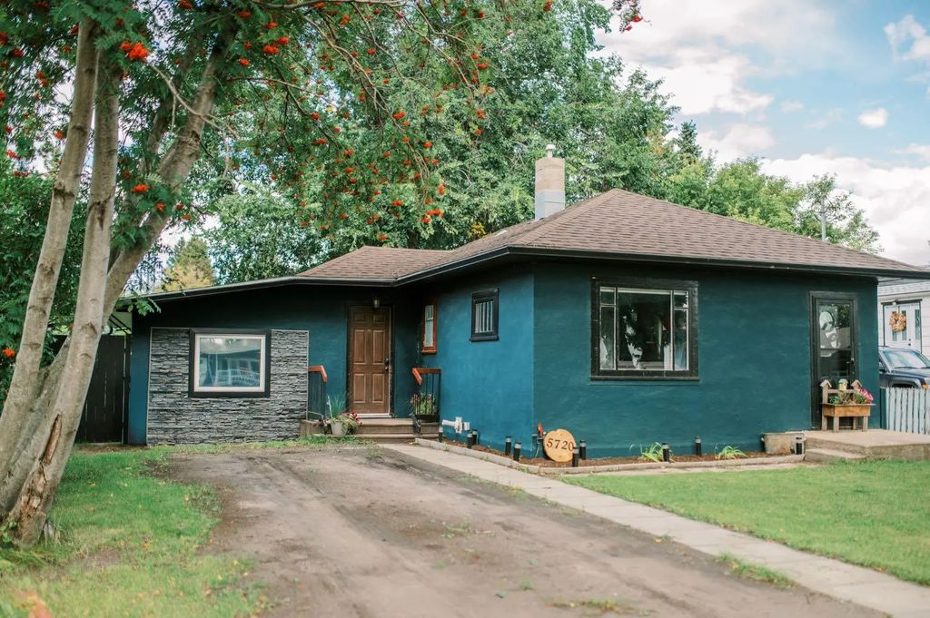 5720 50a Avenue , Stettler