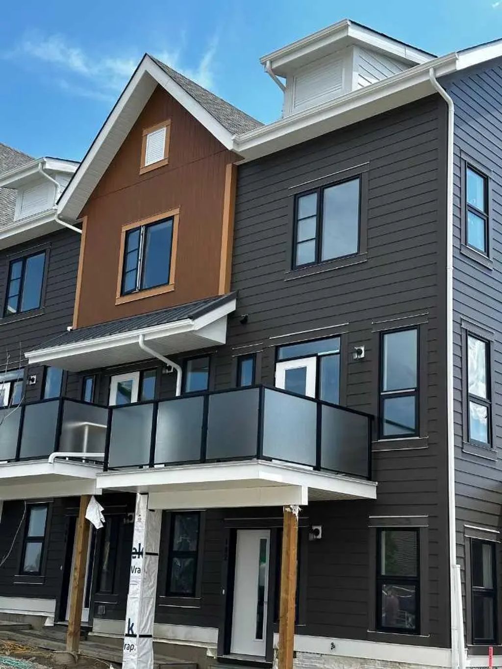 102 livingston Common NE, Calgary