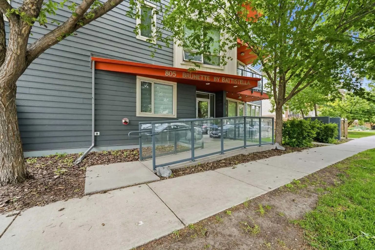 207 805 4 Street Northeast, Calgary – Residential Apartment Listing Photo 2