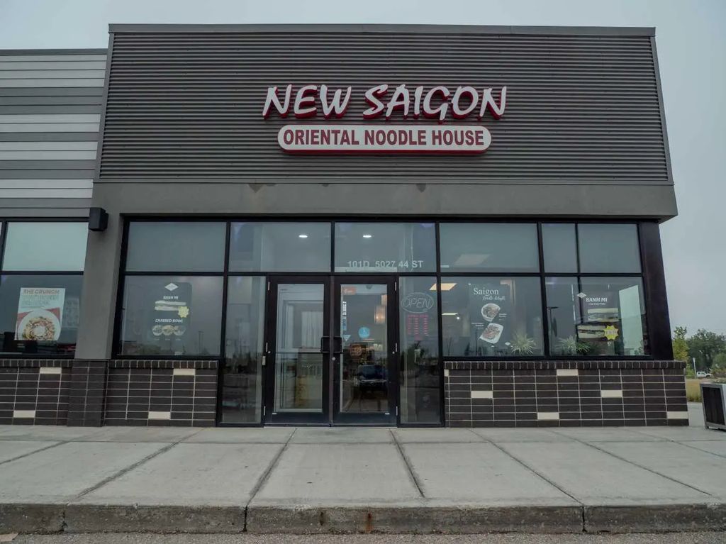 101d 5027 44 Street , Lloydminster