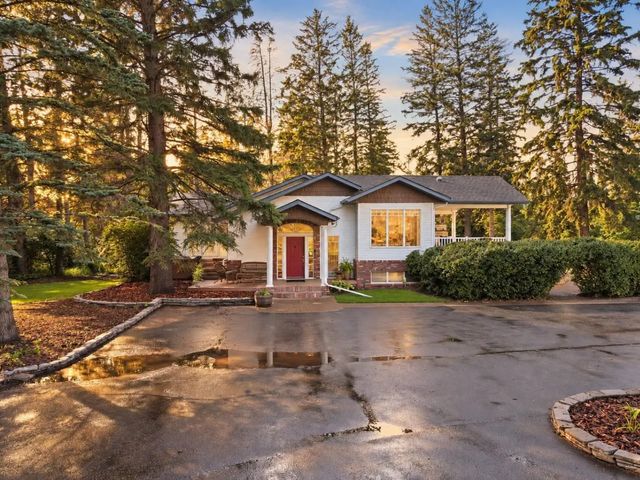 18 College Park Drive , Red Deer