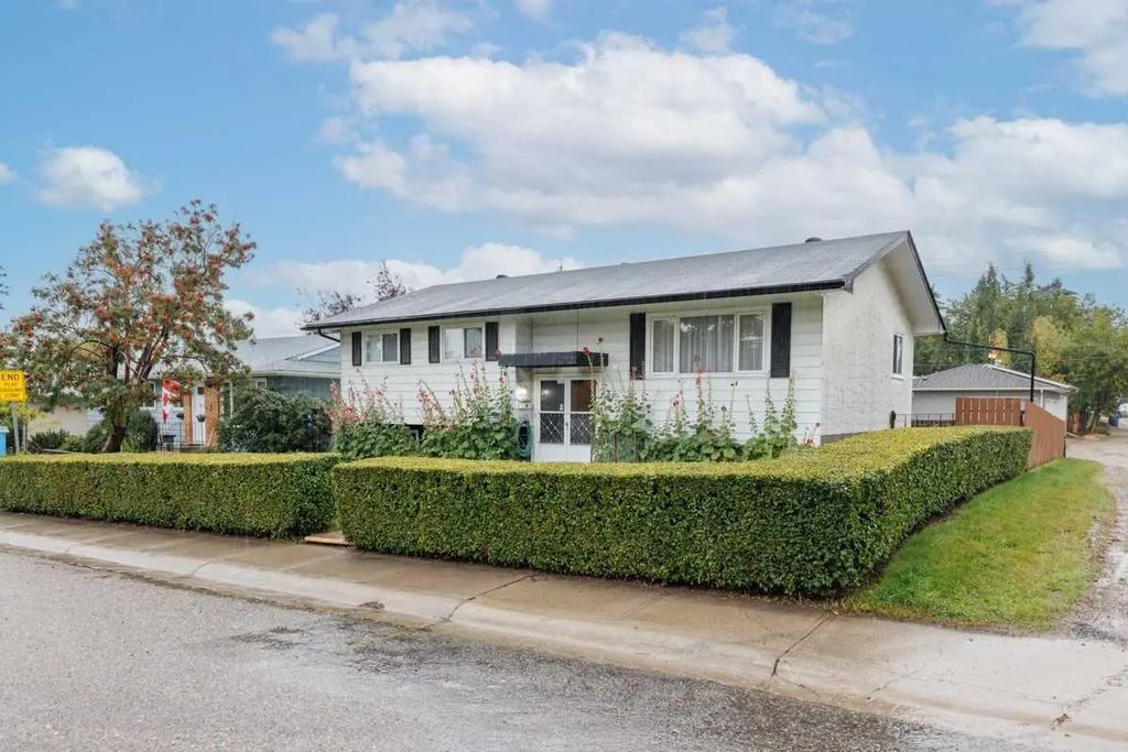67 Huntham Road Ne, Calgary