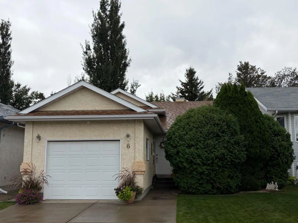6 Heritage Crescent W, Lethbridge