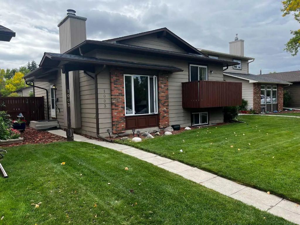 1003 Berkley Drive Nw, Calgary