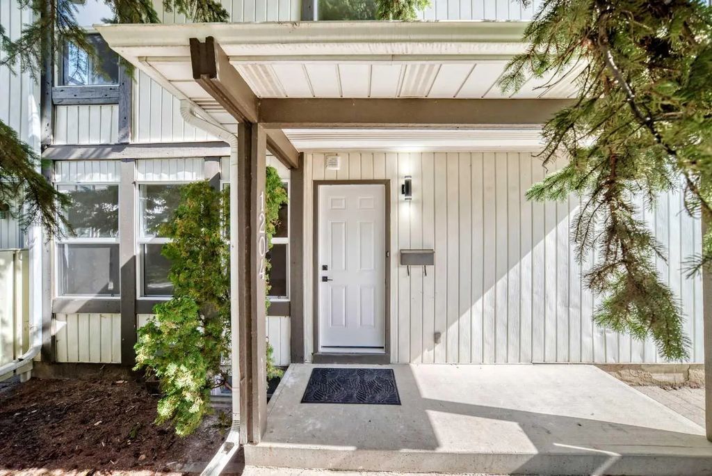 1204 544 Blackthorn Road Ne, Calgary