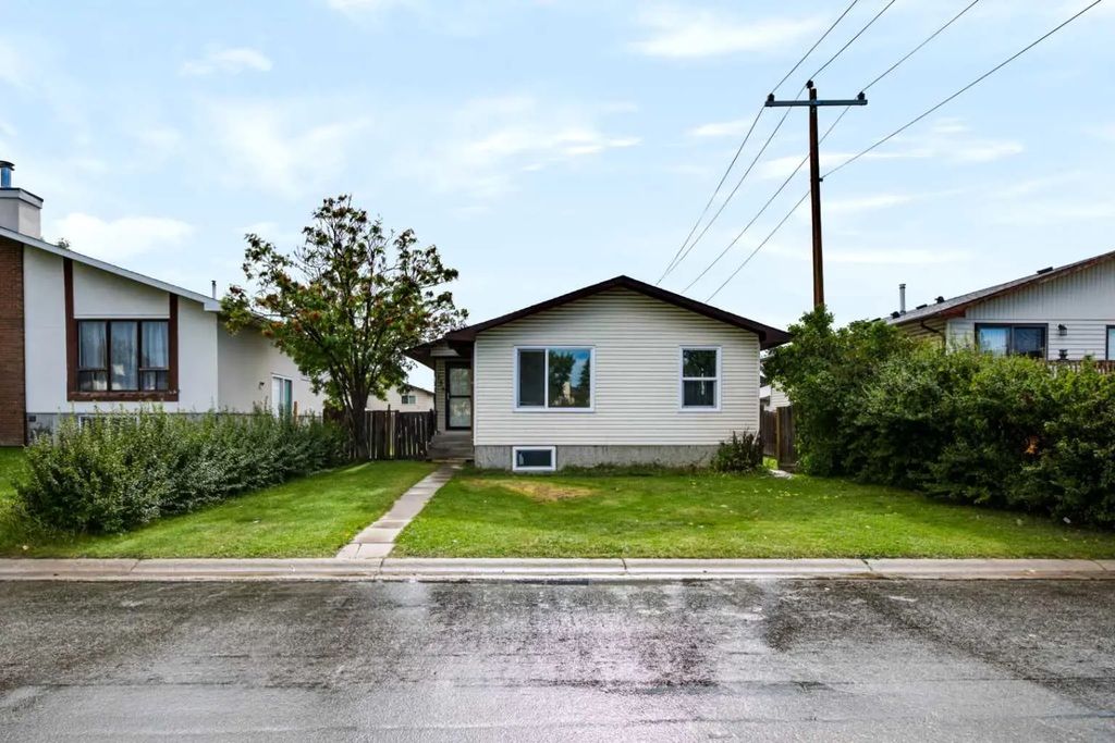 139 Falsby Road Ne, Calgary
