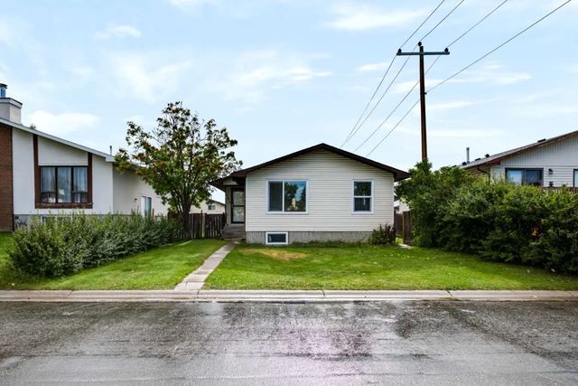 139 Falsby Road Ne, Calgary