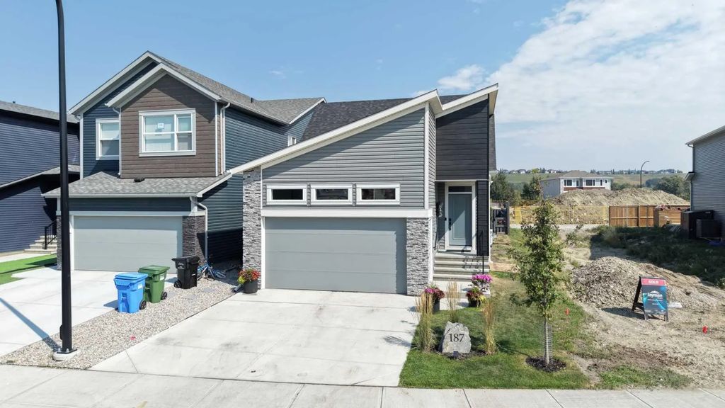 187 Wolf Hollow Manor Se, Calgary