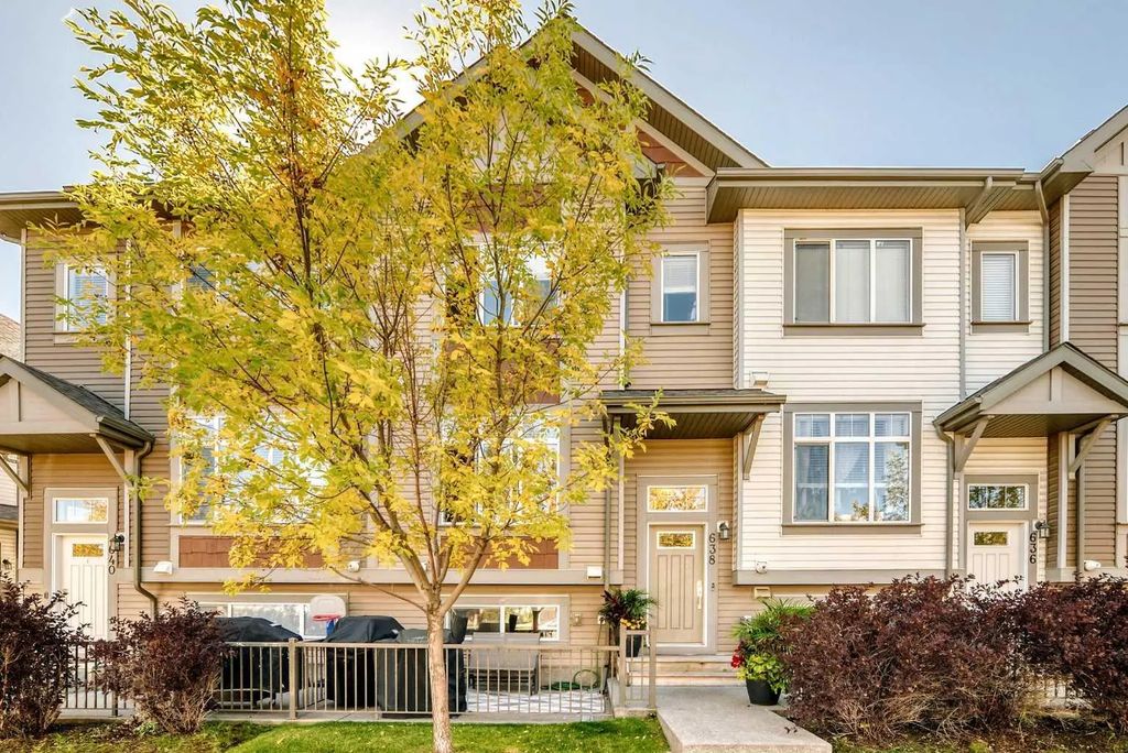 638 Copperpond Boulevard Se, Calgary