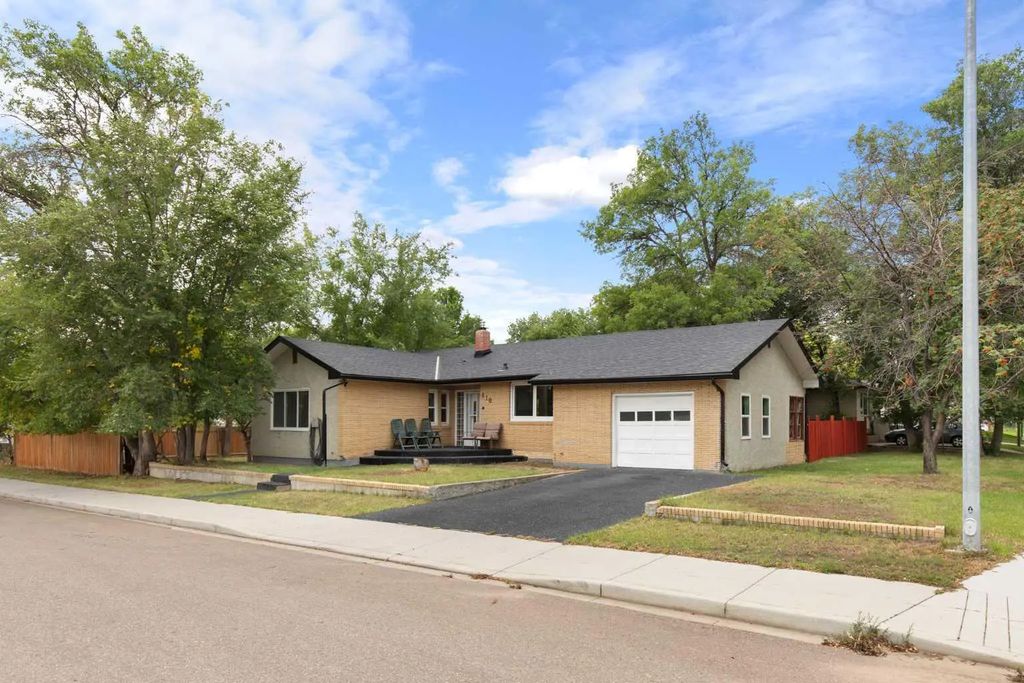 410 4 Avenue Sw, Medicine Hat