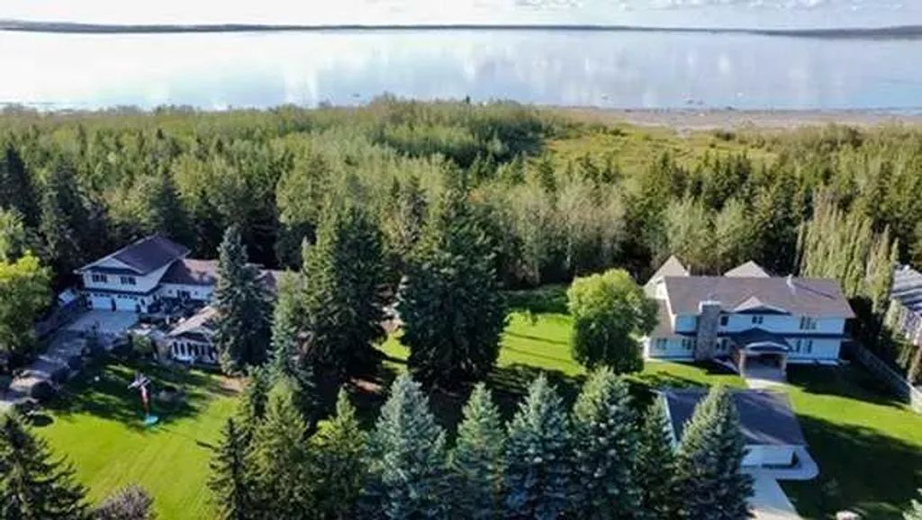 24 41124 Range Road 282  , Rural Lacombe County
