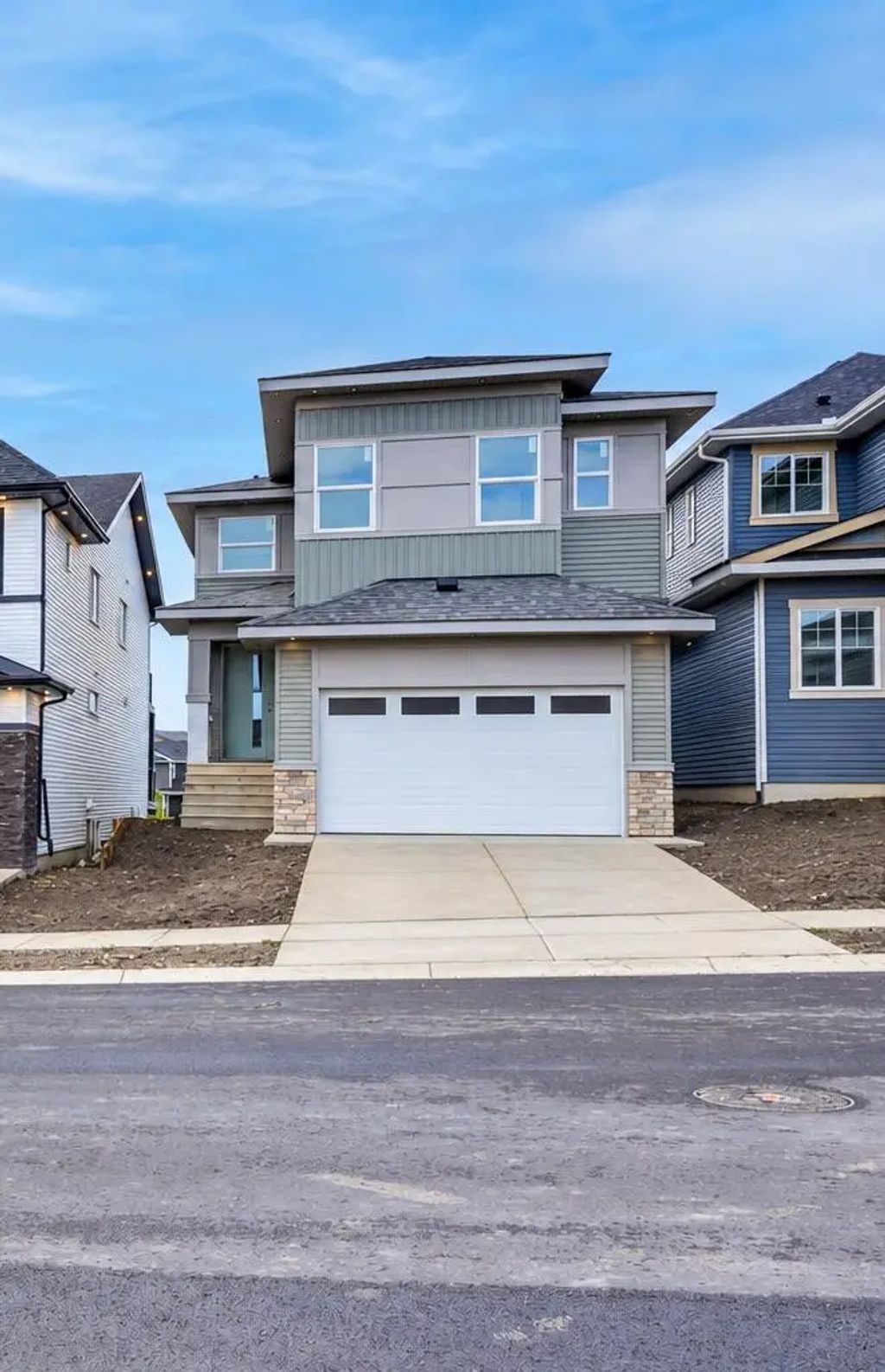 29 Heritage Park , Cochrane